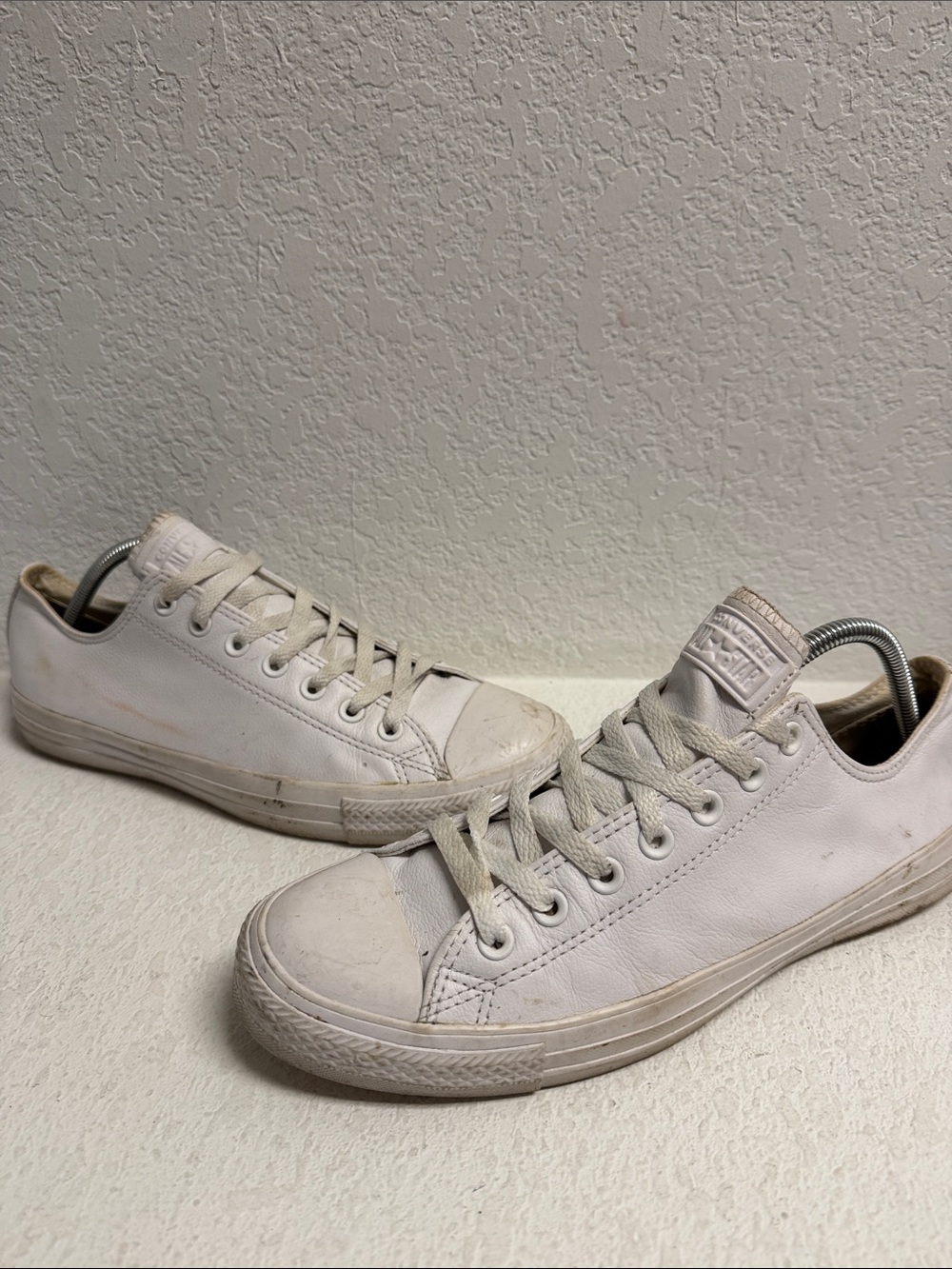 Converse White Low-Top Leather Sneakers M 9.5